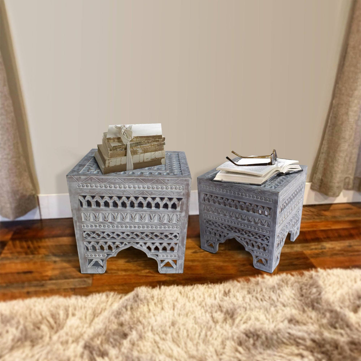 Set of 2 Washed White Mango Wood Stool Q80132