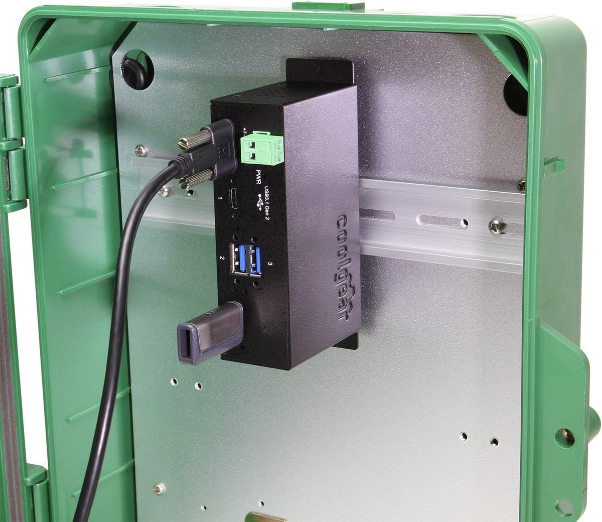 4 Port USB 3.2 Gen2 Hub Type-C and Type-A Ports M3969