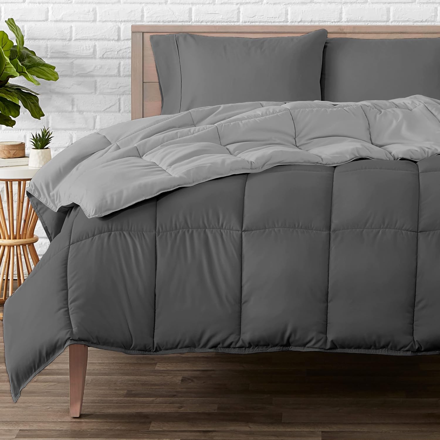 King/California King Comforter, Black/Grey N530