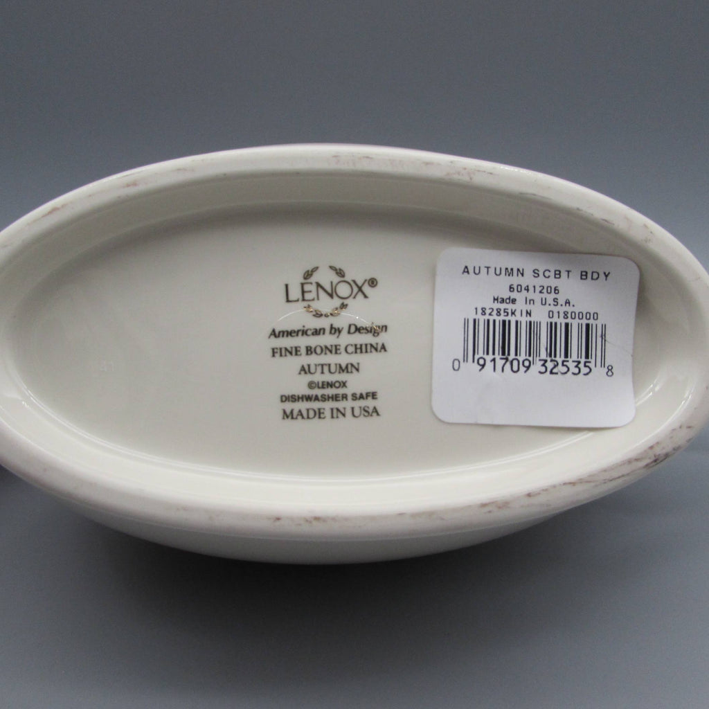 Sauce Boat and Stand Y3829