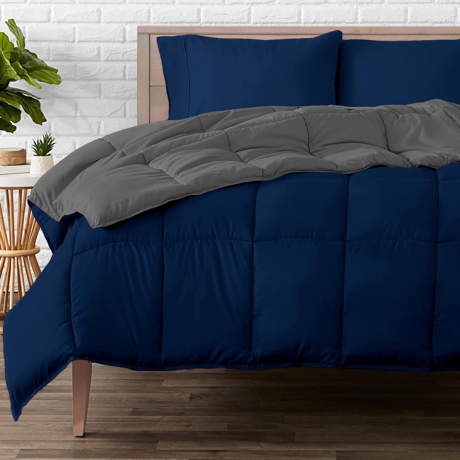 King/California King Comforter, Black/Grey N530