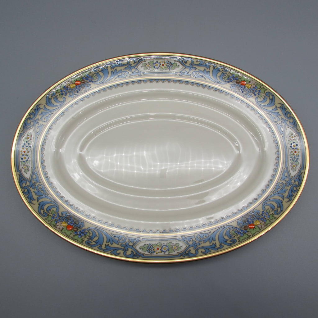 Sauce Boat and Stand Y3829