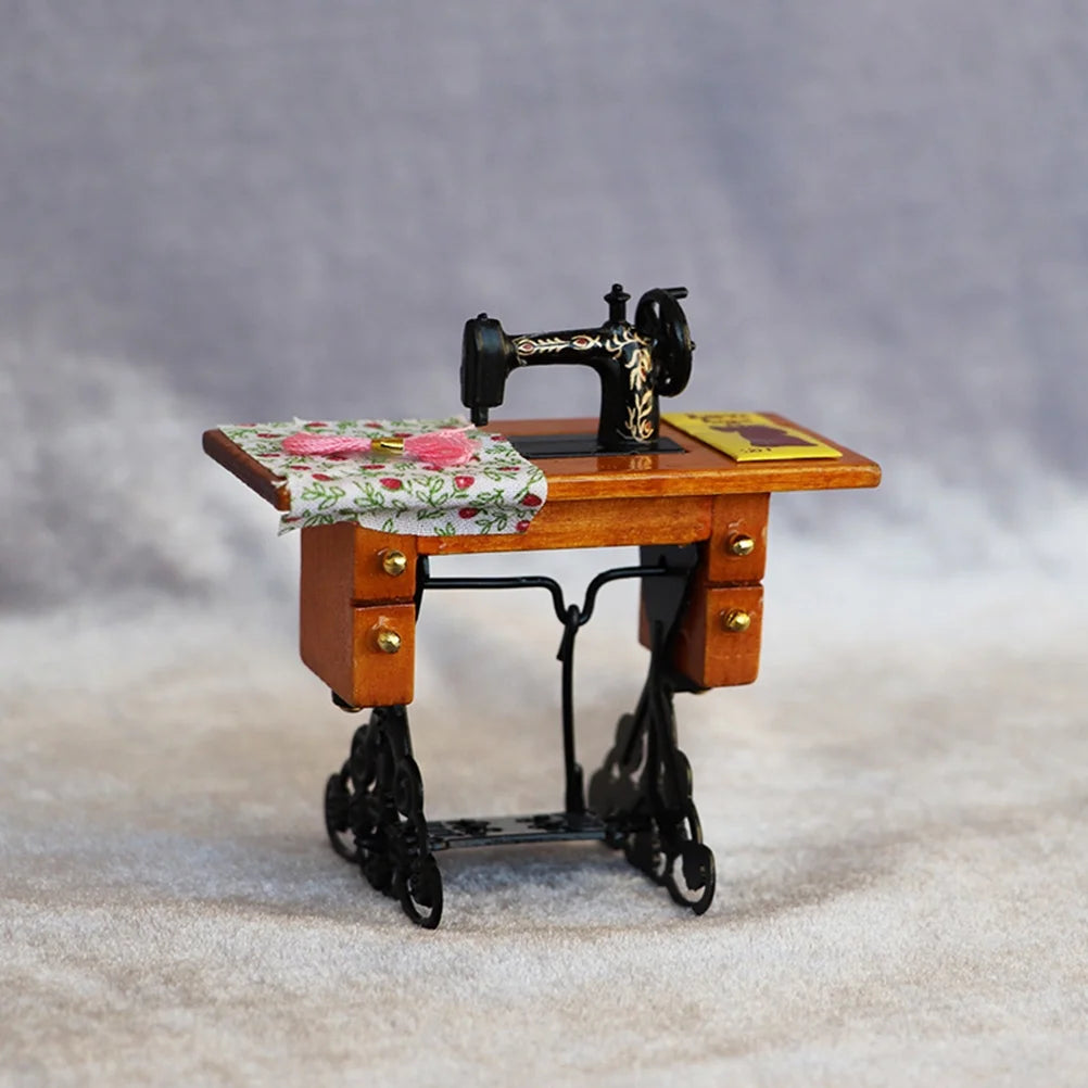 Metal Mini Dollhouse Sewing Machine Decor U439