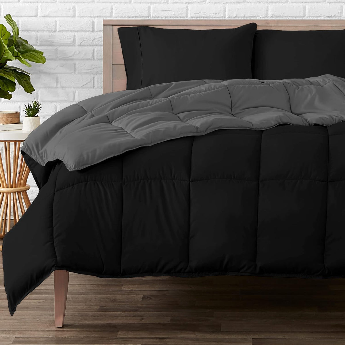 King/California King Comforter, Black/Grey N530