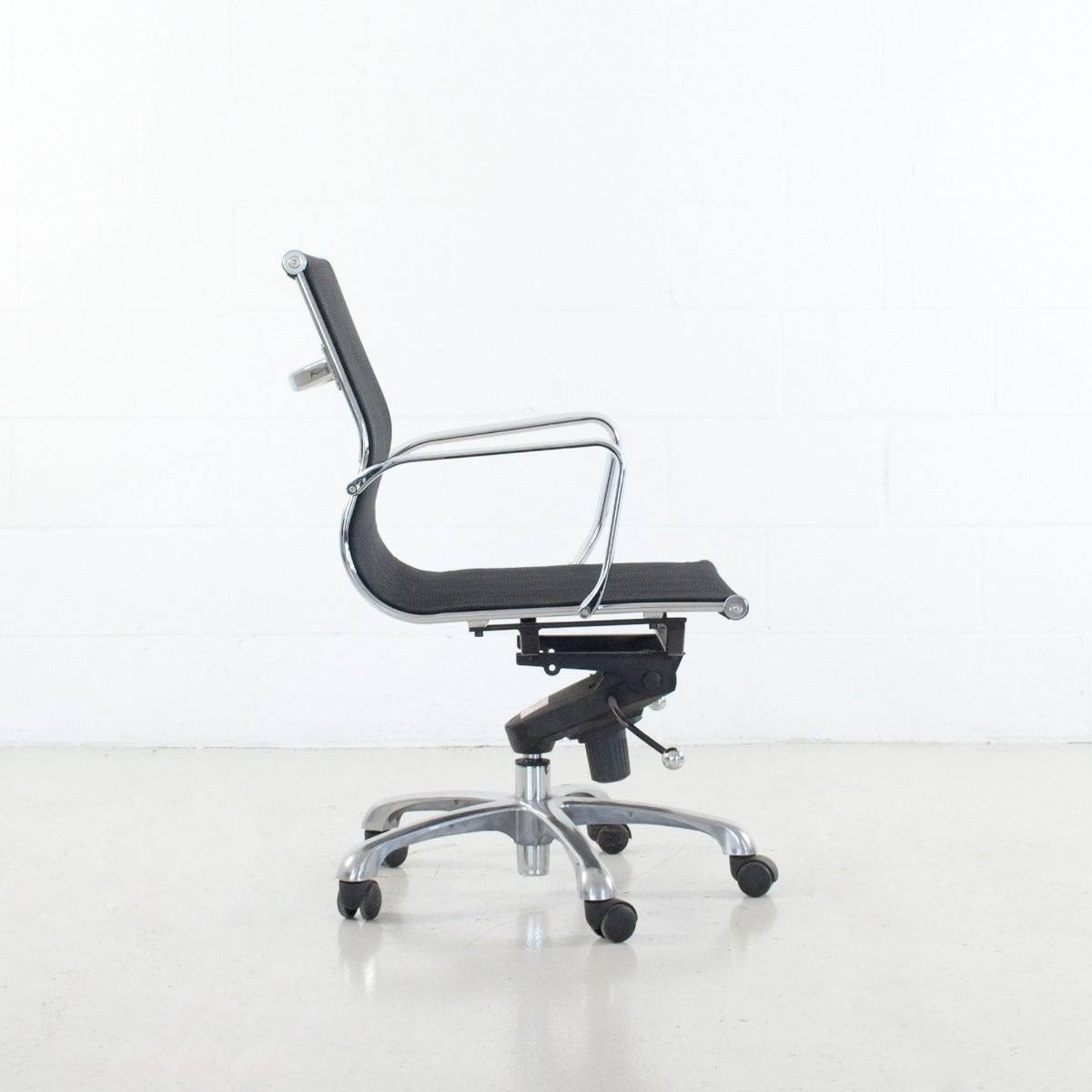 White Highback Ergonomic Mesh Swivel Office Chair E485156