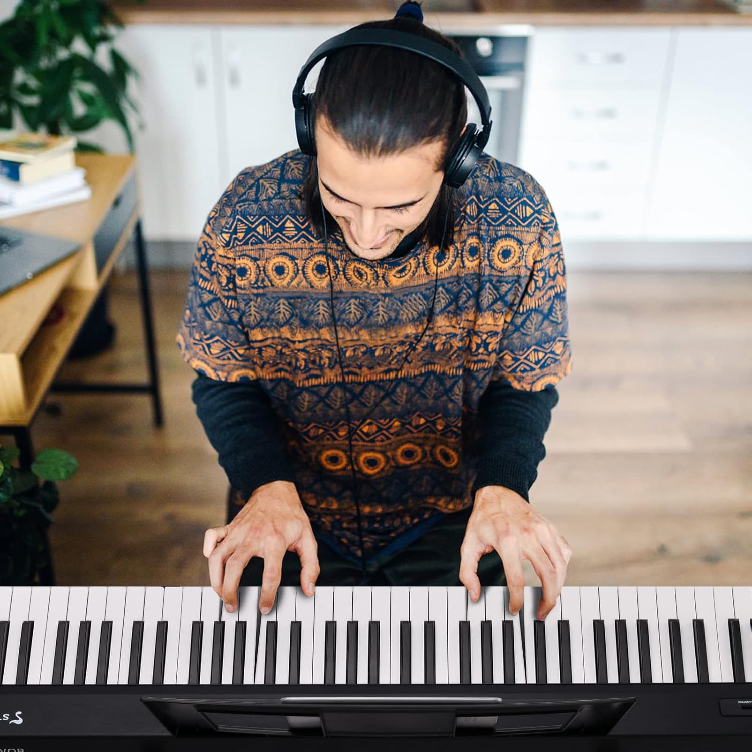 88 Key Digital Piano with Semi Weighted Keys and Sustain Pedal R501094