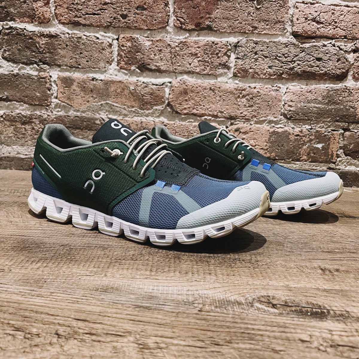 Men's 9 Cactus/Storm Running Shoes J19256